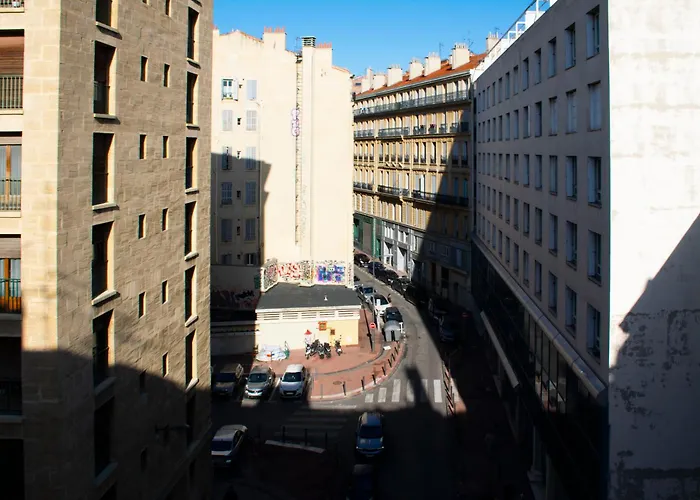 La Boheme Au Vieux-Port